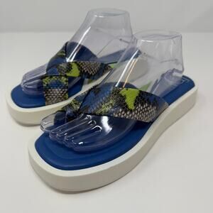 Franco Sarto Sandals Women's 9M Janey Snake Embossed Platform Flip Flop Summer